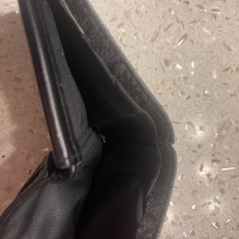 GUESS Black Textured Wallet - Picture 4 of 4